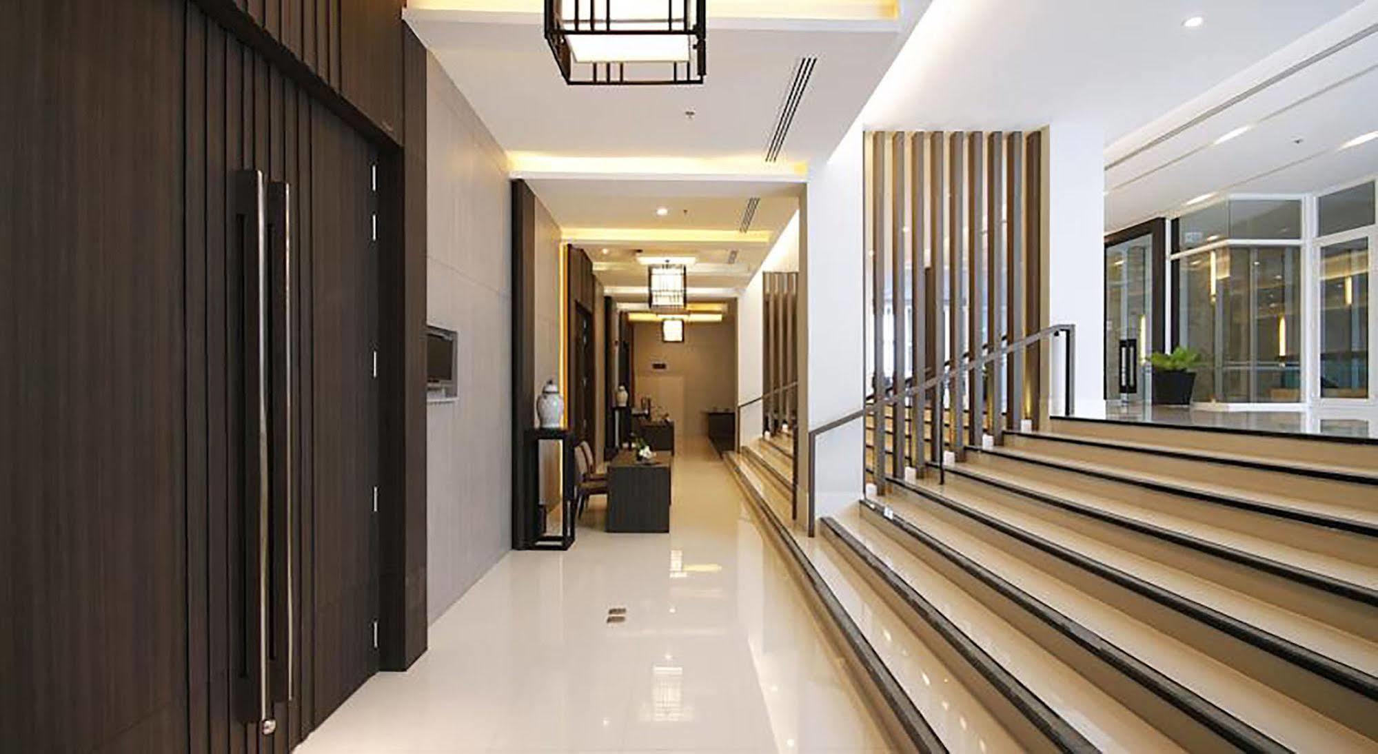 Classic Kameo Hotel & Serviced Apartment, Районг Экстерьер фото